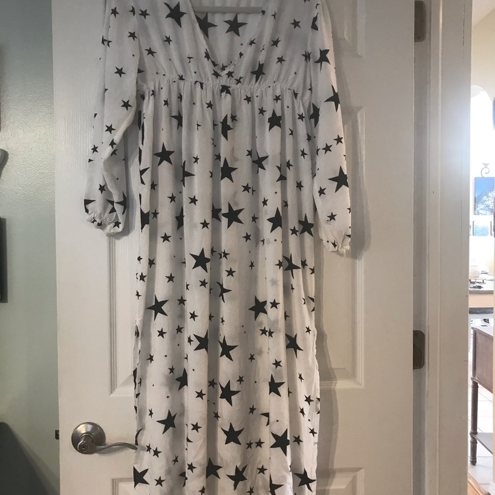 One size fits most cover up or summer dress
